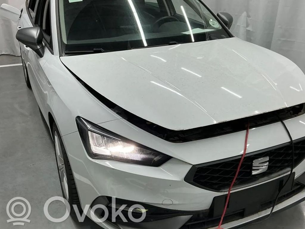 Leon IV Leon  5Q0407151M