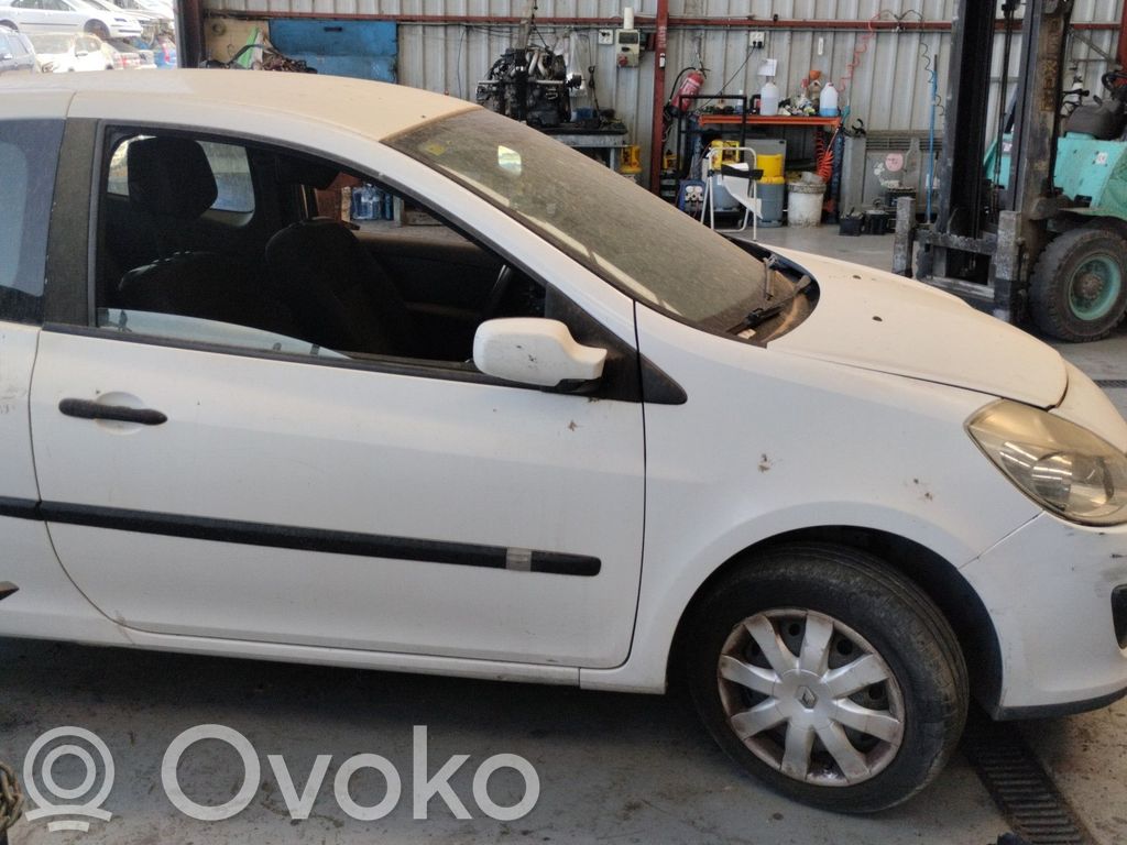 Clio III Clio  8200267937F