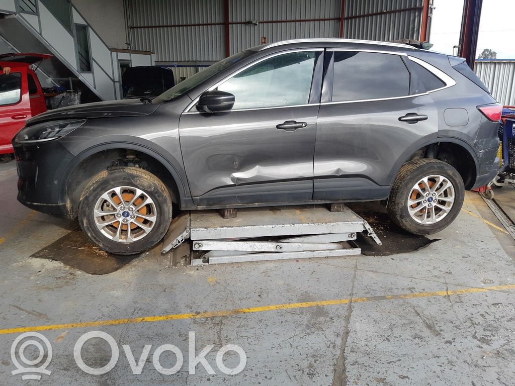 Kuga III Kuga  LX618C607CC
