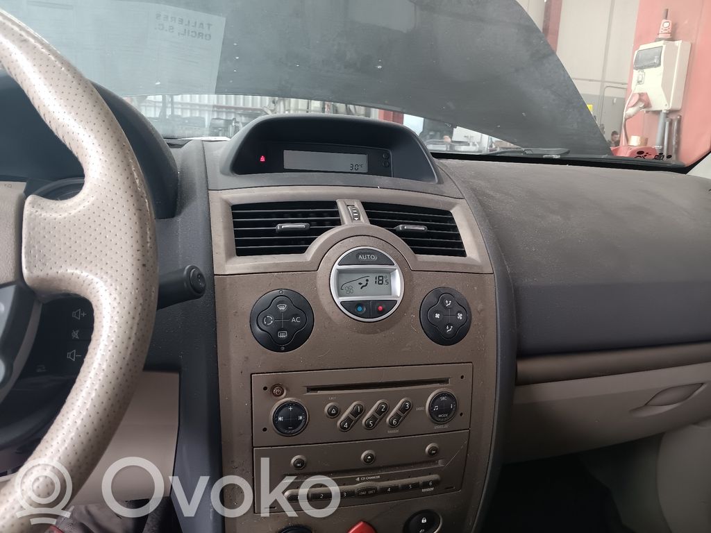Clio II Clio  8200383708