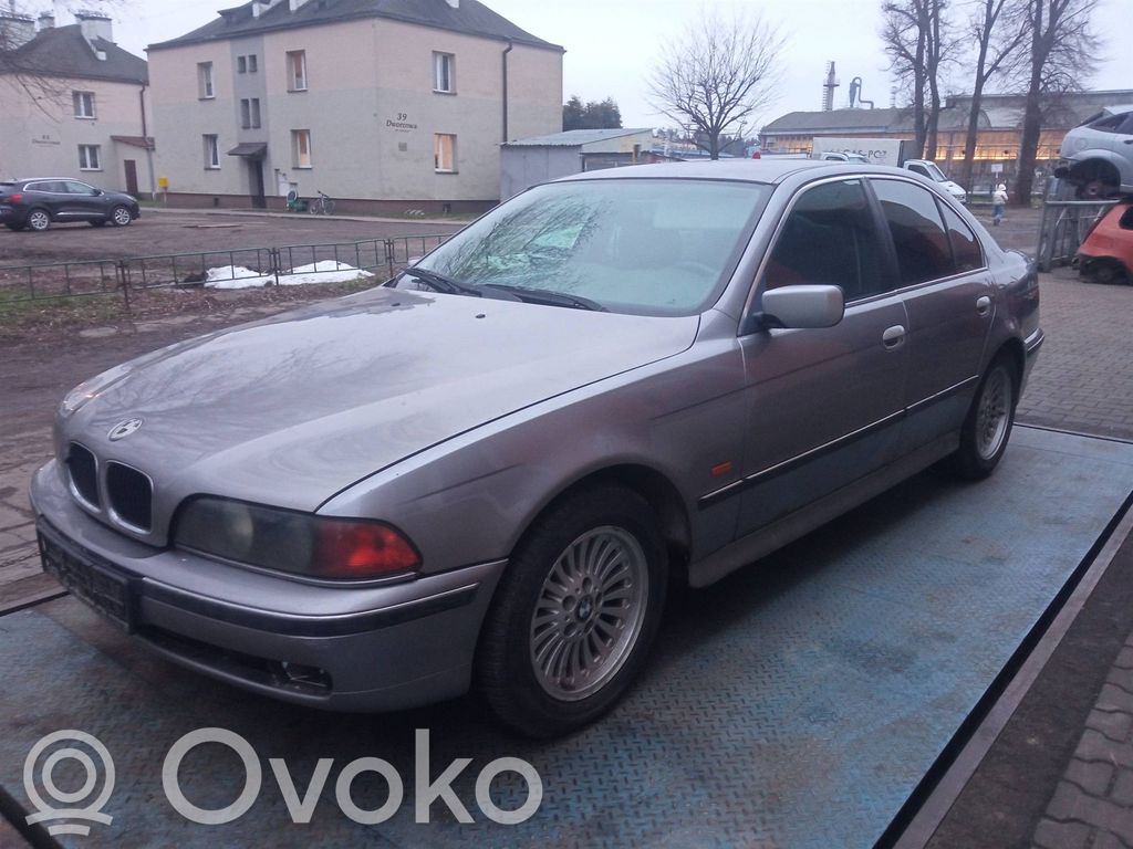 5 E39 Series 5  8360887