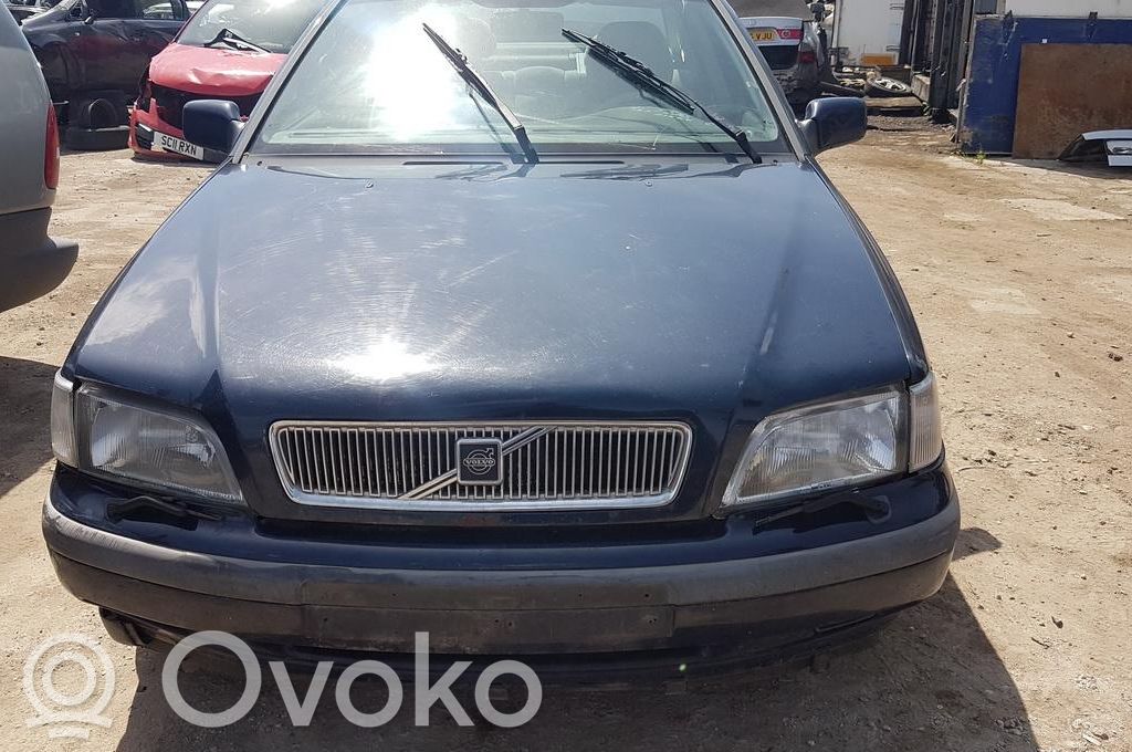 S40, V40 S40, V40