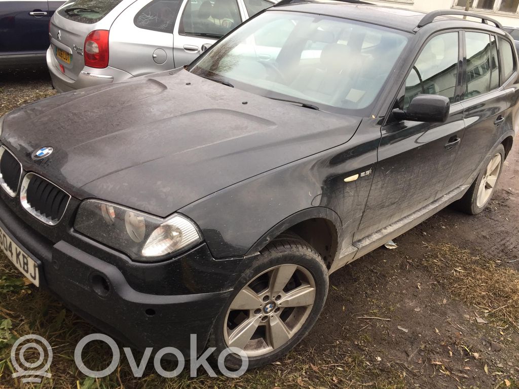 X3 E83 X3  RHD