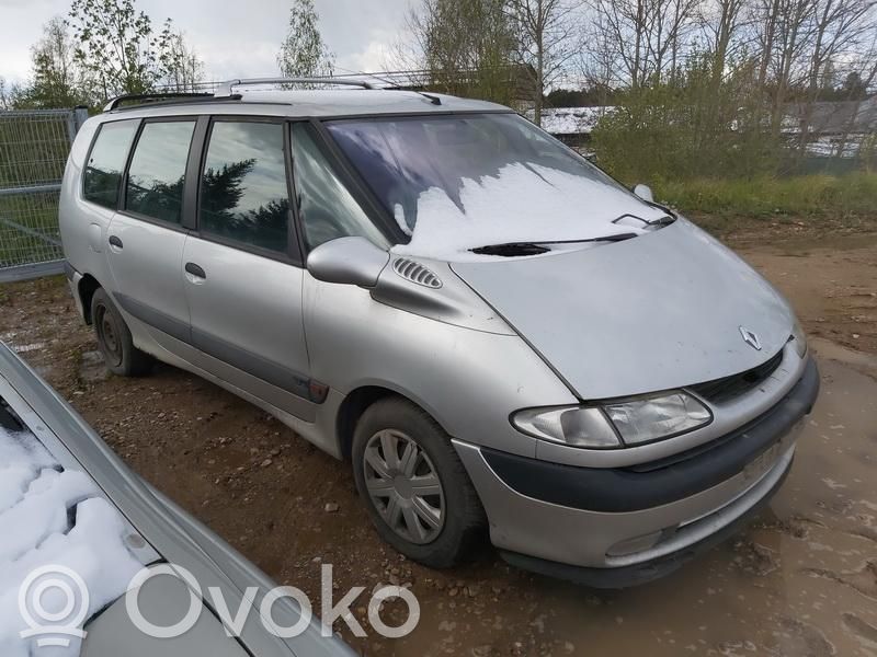 Espace III Espace  6025304037
