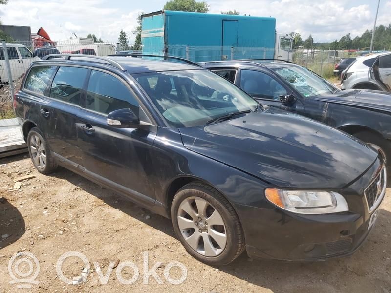 V70 S70, V70, V70 XC  P30681619