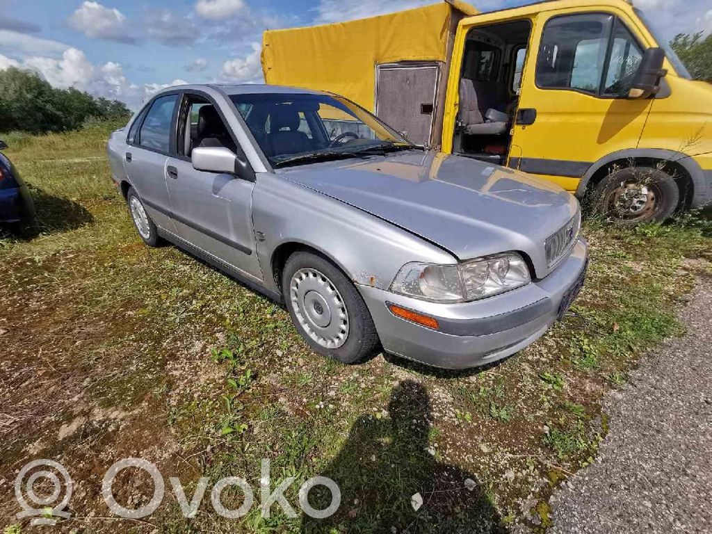 S40, V40 S40, V40