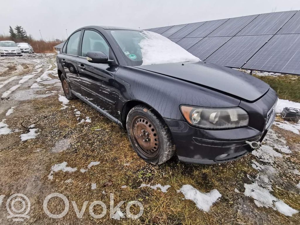 S40 S40, V40