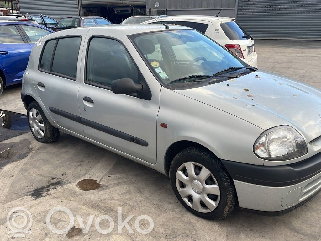 Clio II Clio  7701472964