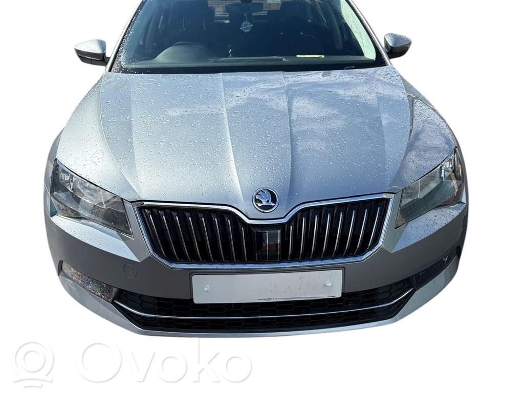 Superb B8 (3V) Superb  3Q0199262