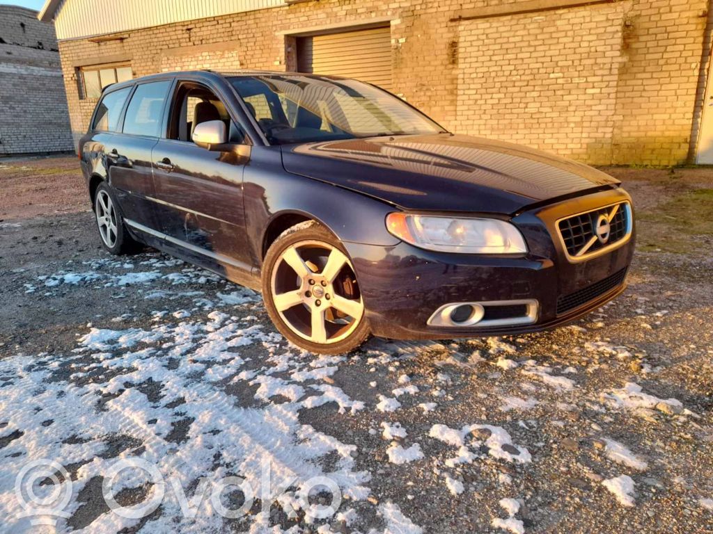 V70 S70, V70, V70 XC  P30681619