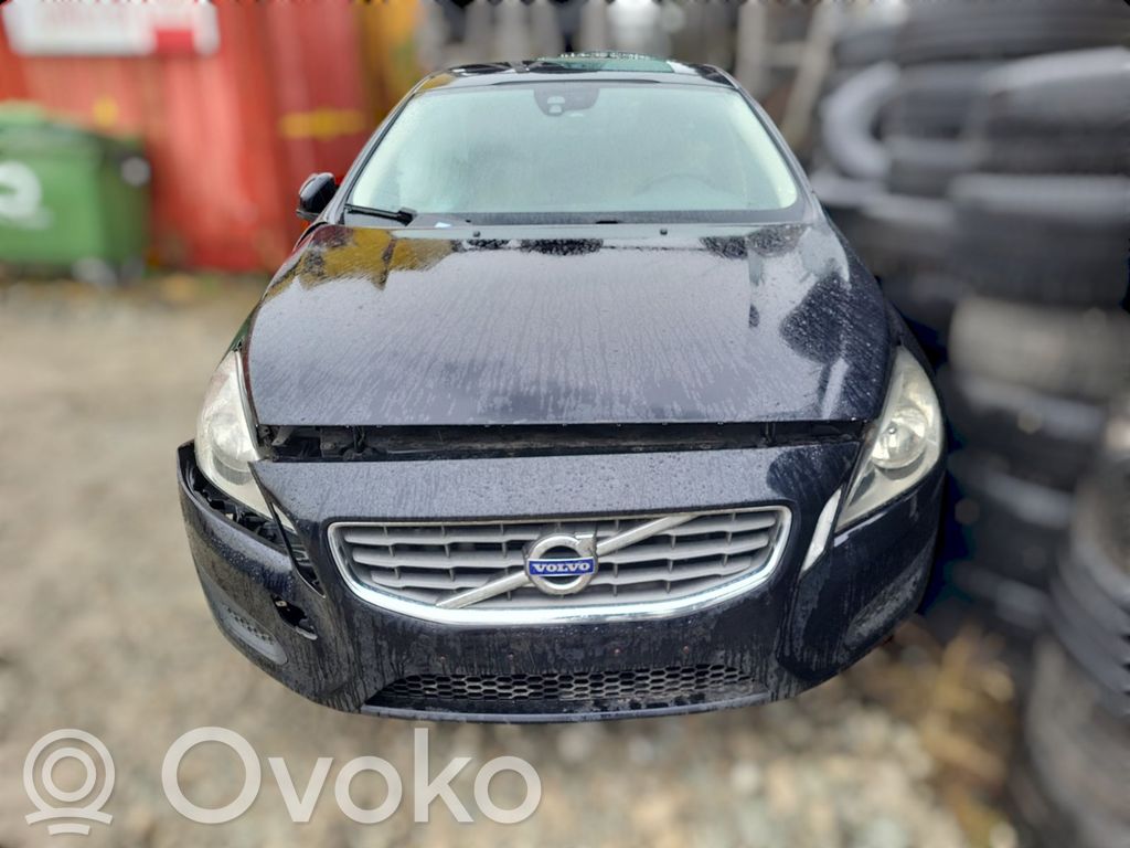 V60 V60, V60 Cross Country  30795266