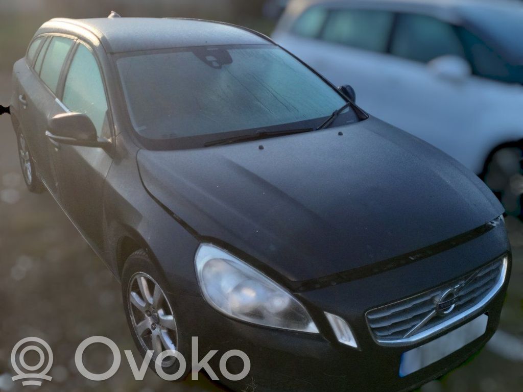 V60 V60, V60 Cross Country  30739433