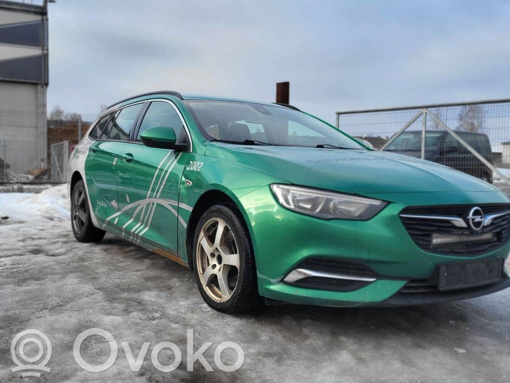 Insignia B Insignia  39088254