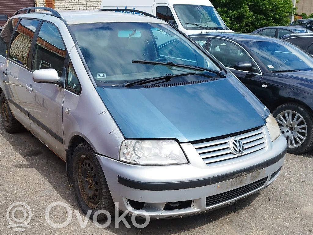 Sharan Sharan  7M0823302