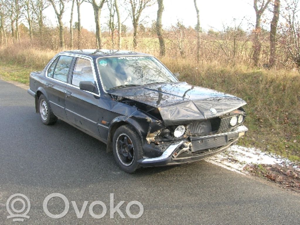 3 E30 Series 3  62141380637