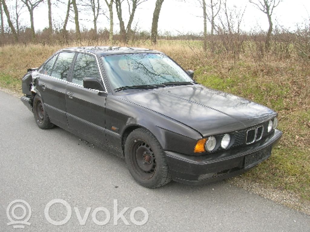5 E34 Series 5  61318363700