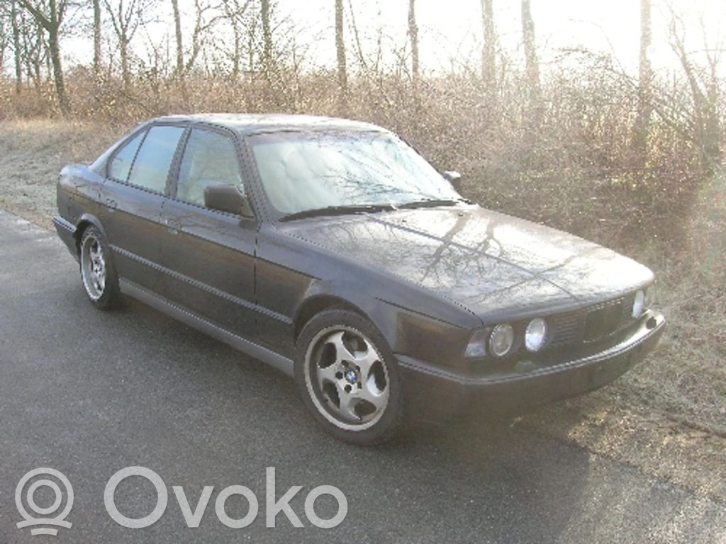 5 E34 Series 5  51161946120