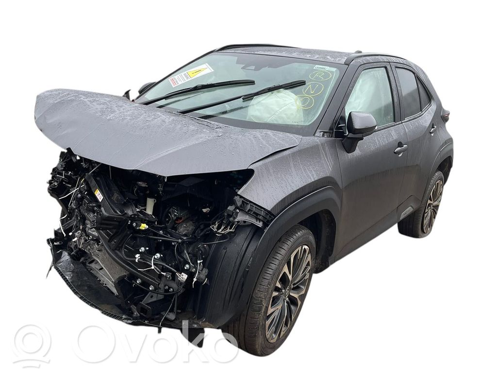 Yaris Cross Yaris Cross  38423