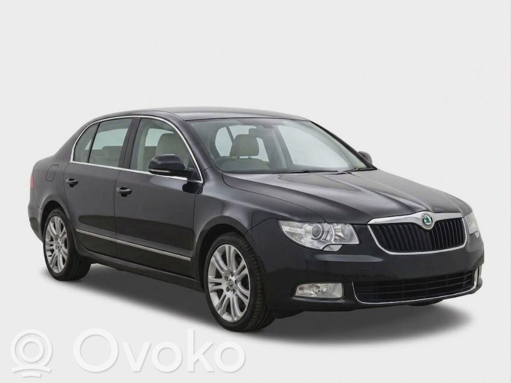 Superb B6 (3T) Superb  3T5945095