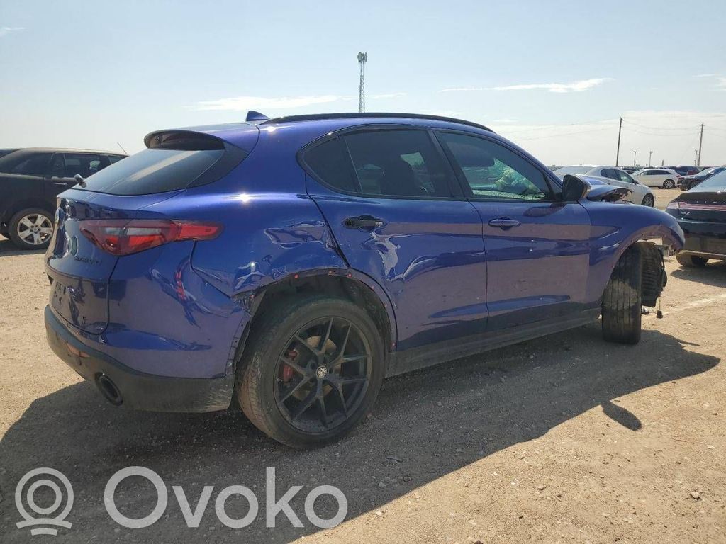 Stelvio Stelvio  156158322