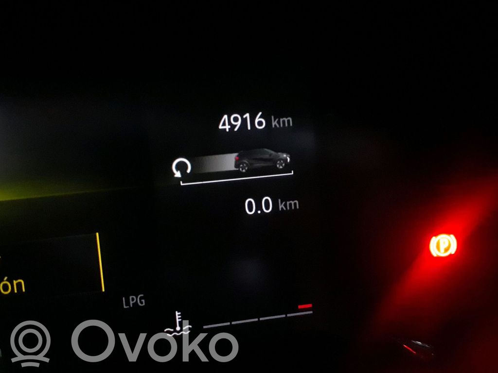Captur II Captur  821010589R