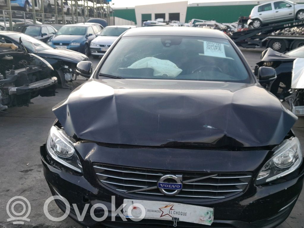 V60 V60, V60 Cross Country  31406807