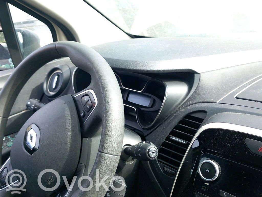 Captur Captur  8201704812