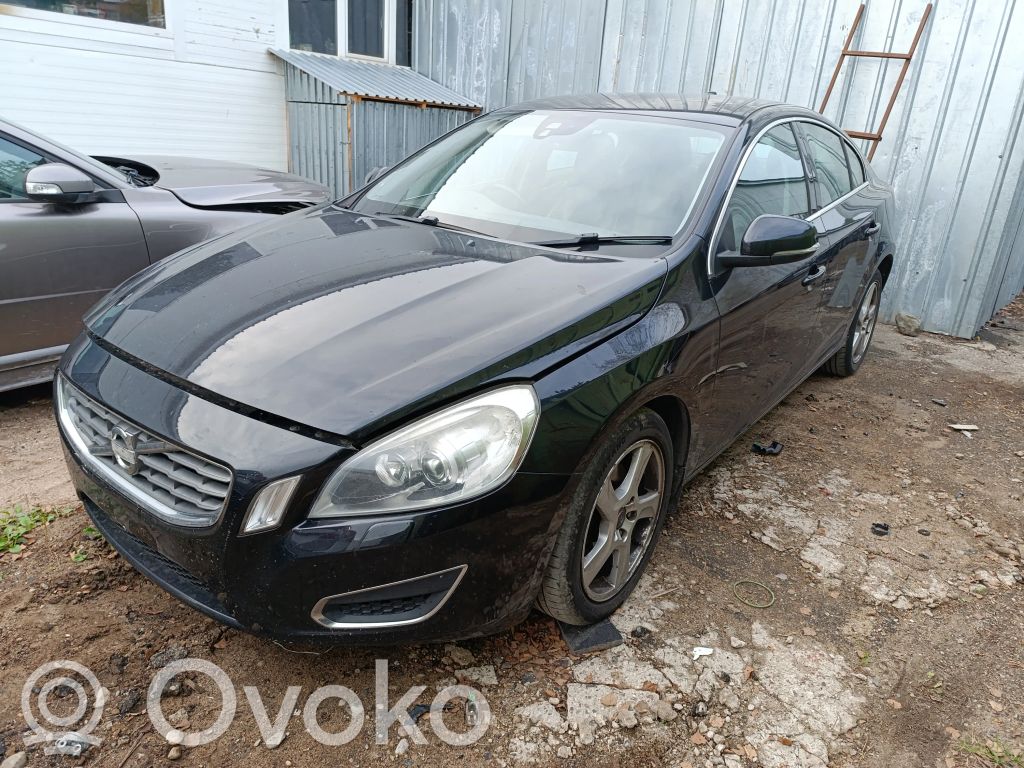 S60 S60  31273882
