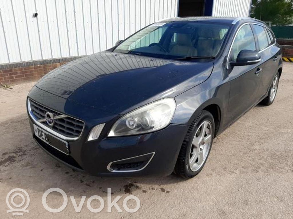 V60 V60, V60 Cross Country  39804248