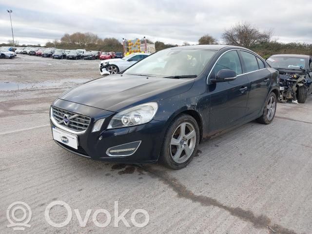 S60 S60  31329137