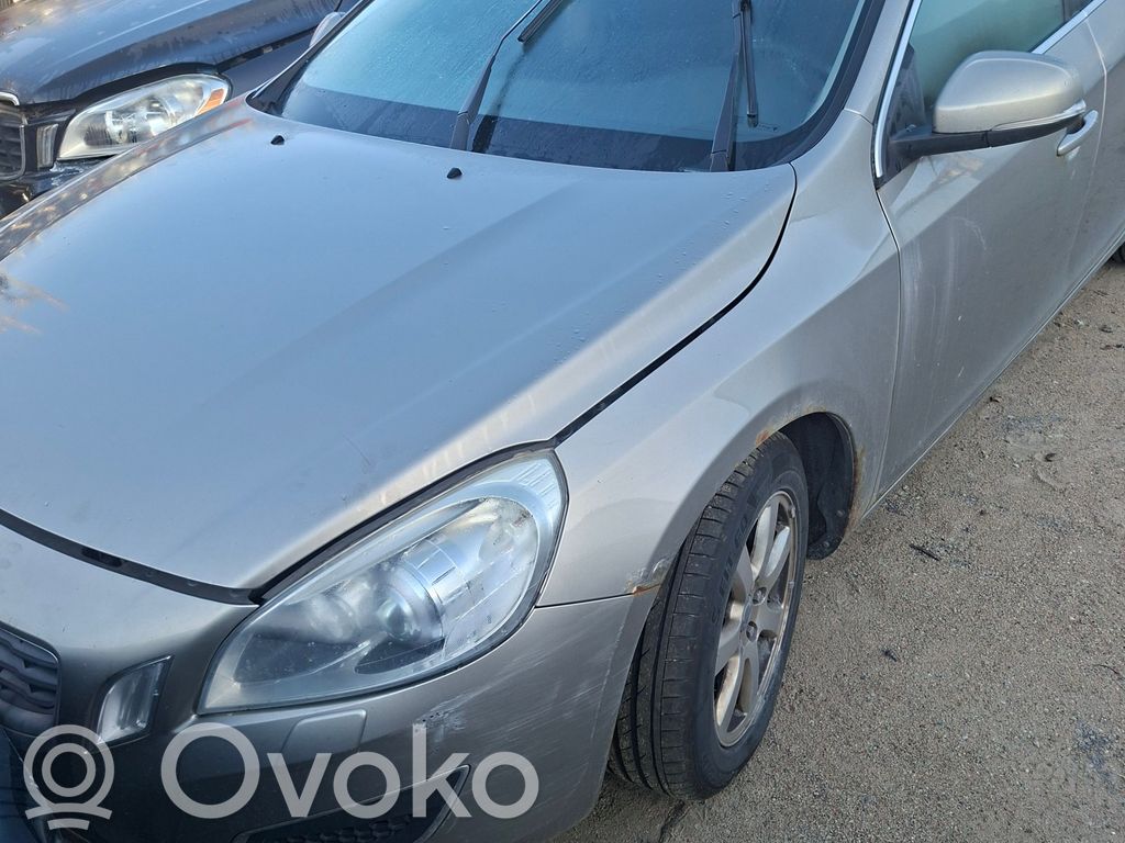 V60 V60, V60 Cross Country  30659131
