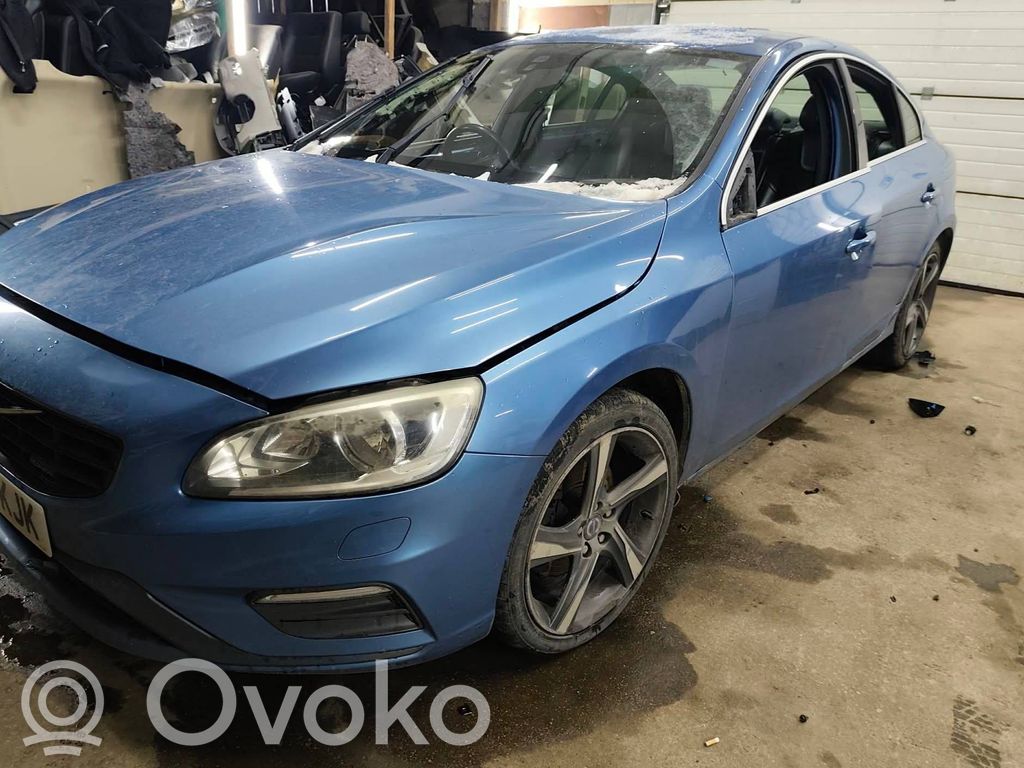 S60 S60  31304038