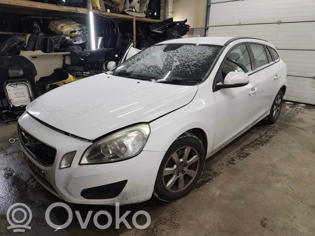 V60 V60, V60 Cross Country  31343148