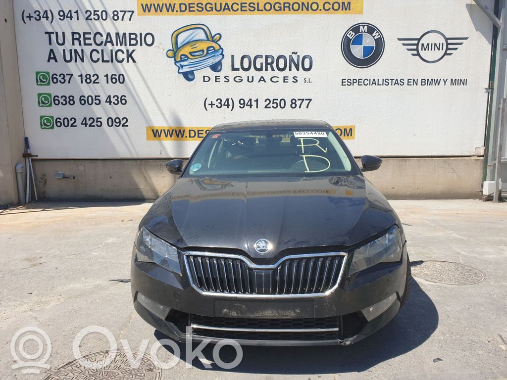 Superb B8 (3V) Superb  04L906088BB