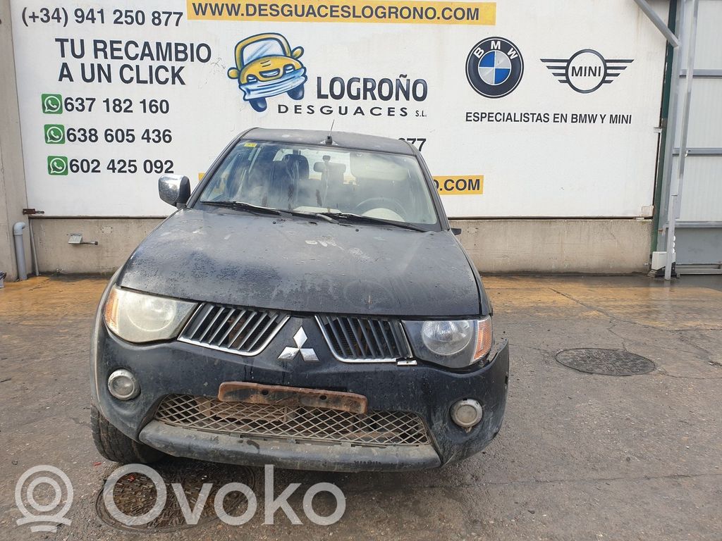 L200 L200, L300, L400 Space Gear  5700A176