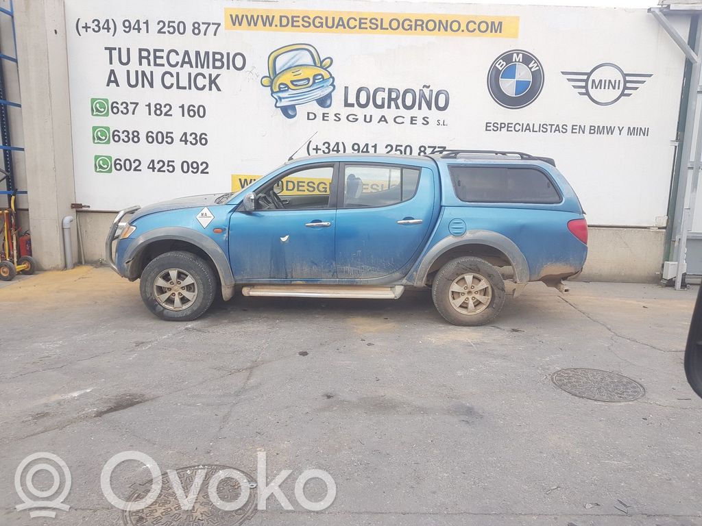 L200 L200, L300, L400 Space Gear  MN171302
