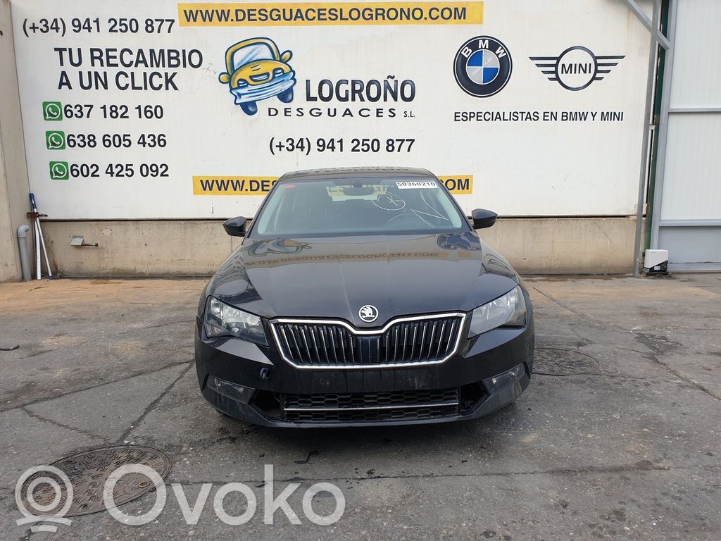 Superb B8 (3V) Superb  5Q0614517CT