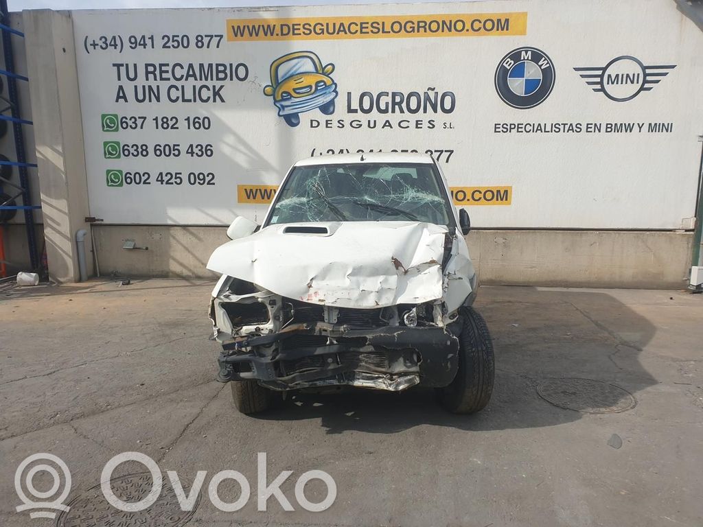 Terrano Terrano  233002W200