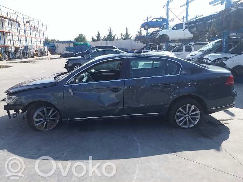 PASSAT B7 Passat  3C0837206