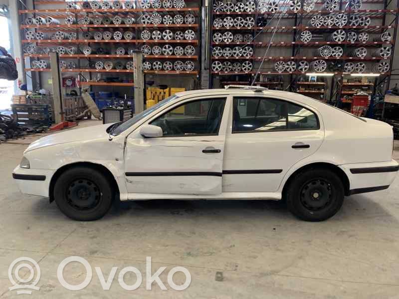 Octavia Mk1 (1U) Octavia  1U4833052