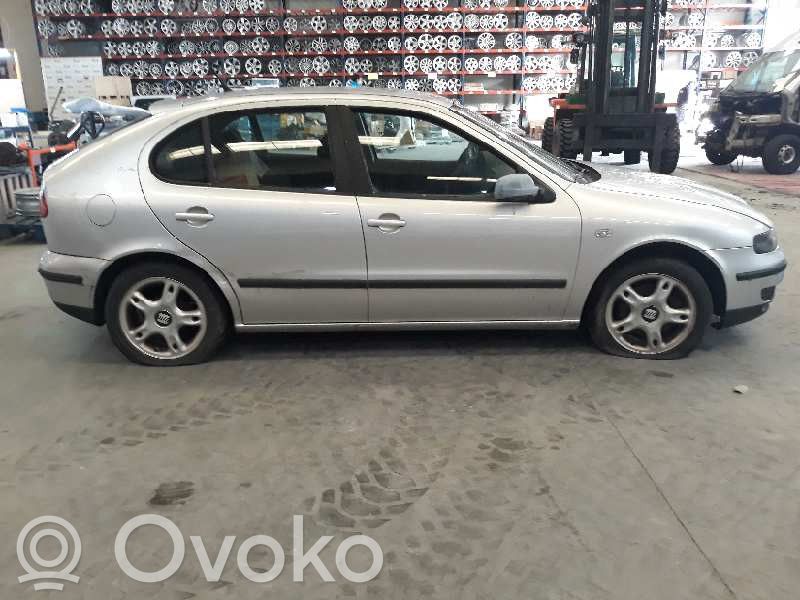 Leon (1M) Leon  1M0857705A