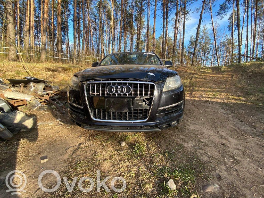 Q7 4L Q7  7L8199308E