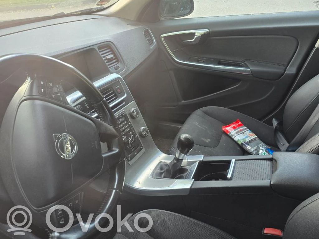 V60 V60, V60 Cross Country  31384104