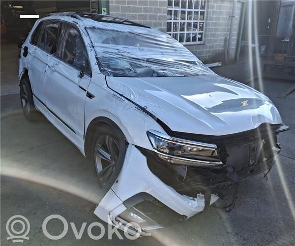 Tiguan Tiguan  UAY