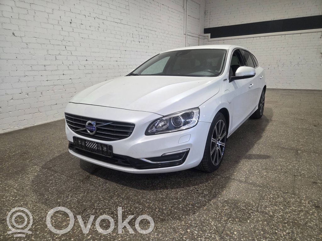 V60 V60, V60 Cross Country  31314152