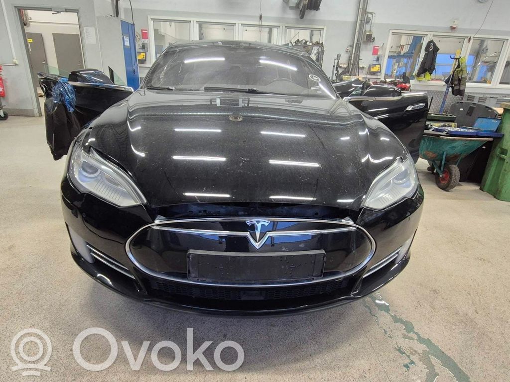 Model S Tesla Model S  100783100B