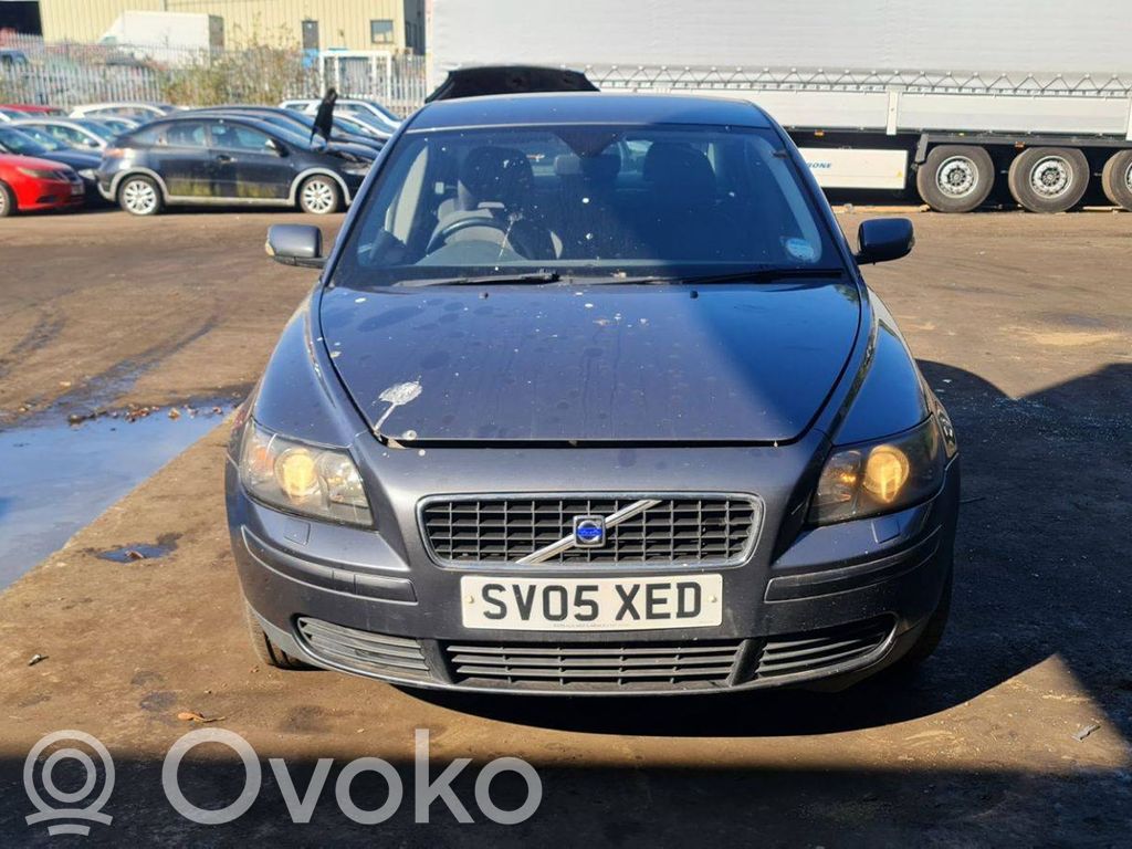S40 S40, V40