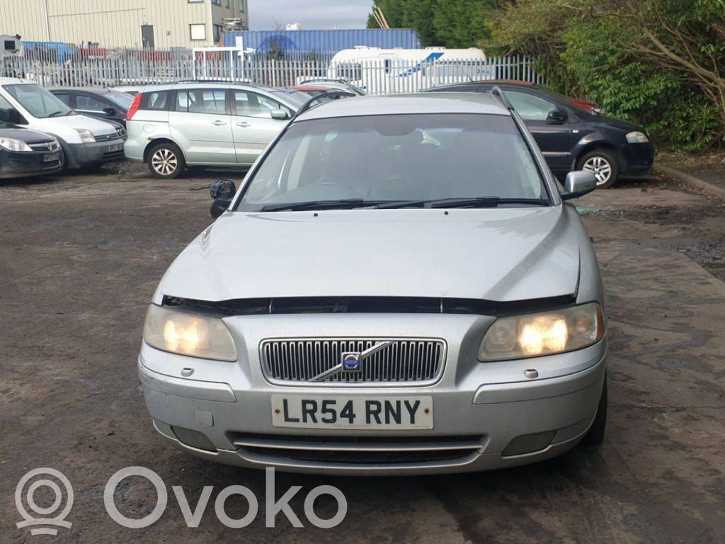 V70 S70, V70, V70 XC  8677694
