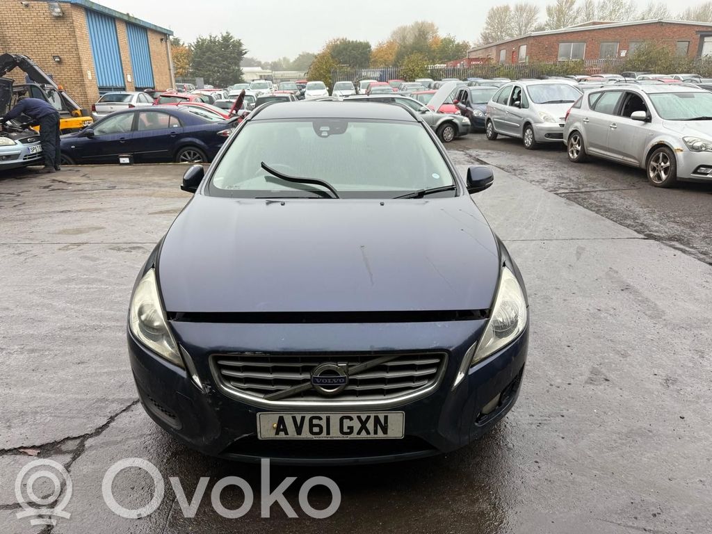 V60 V60, V60 Cross Country  D4162T