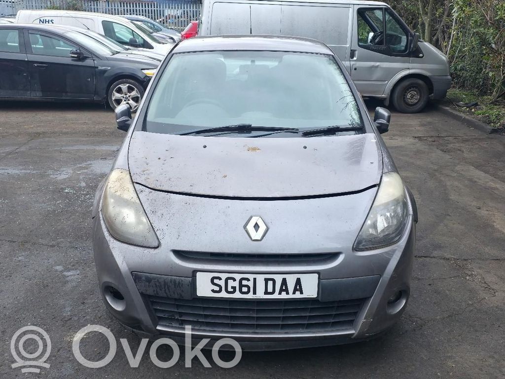 Clio III Clio  8201054129